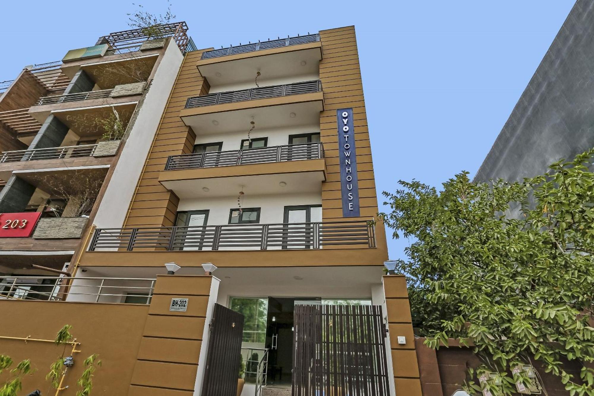 Townhouse Rumaisa Indirapuram المظهر الخارجي الصورة