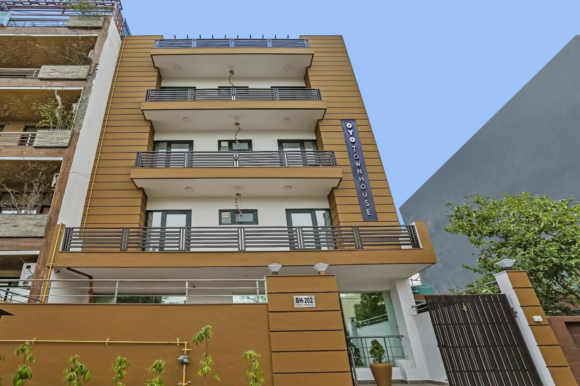 Townhouse Rumaisa Indirapuram المظهر الخارجي الصورة